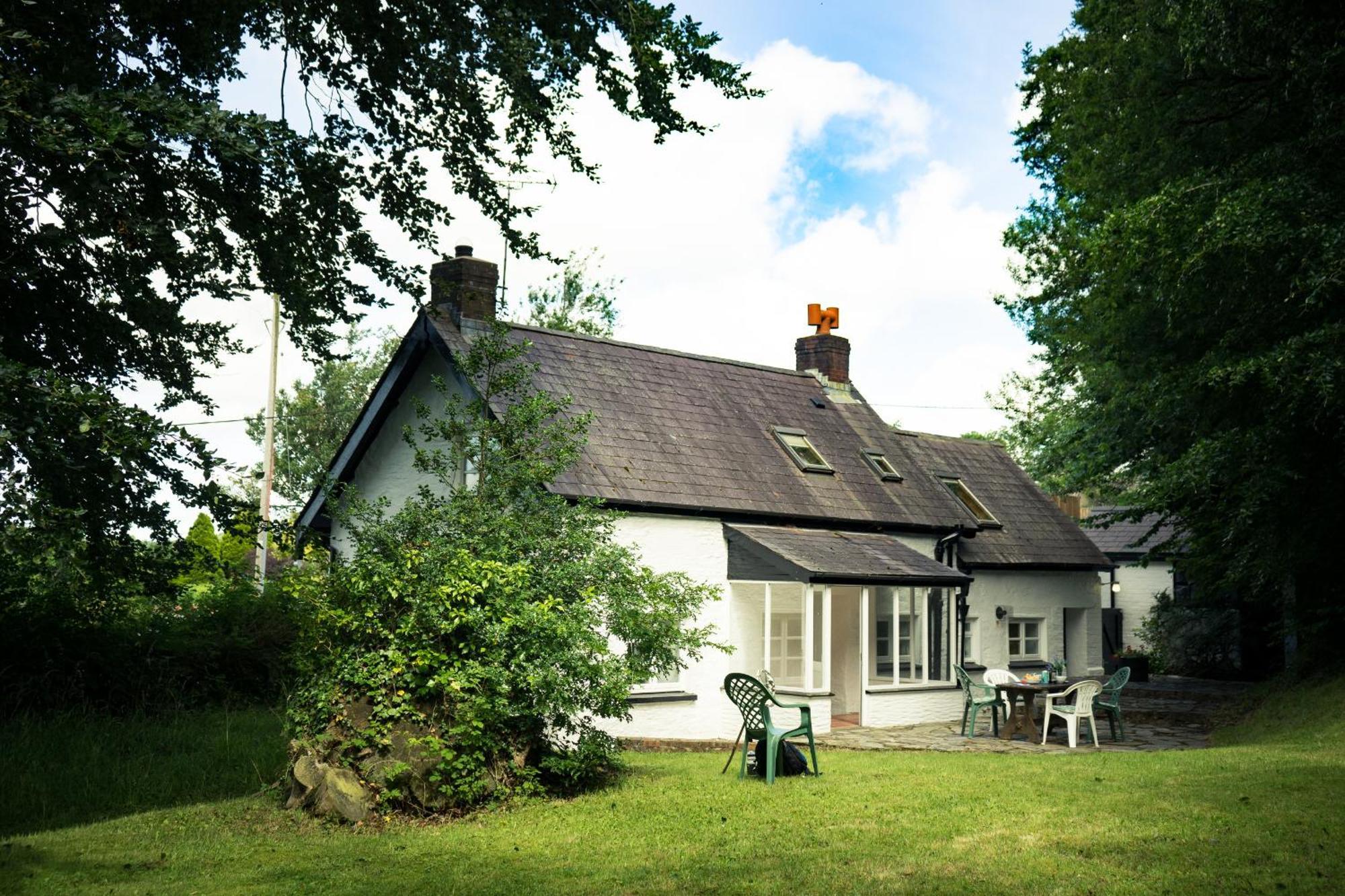 Garden Cottage Newcastle Emlyn Buitenkant foto